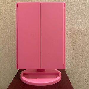 ♦️Ceenwes Large LED Makeup Mirror♦️